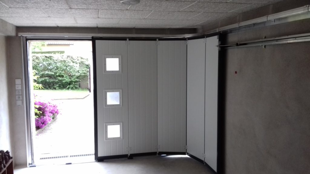 Porte de garage latérale aluminium
