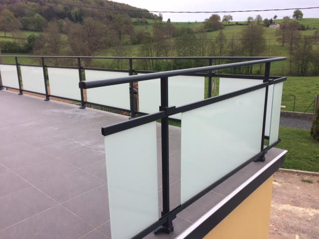 Garde corps vitré Aai M'Alu