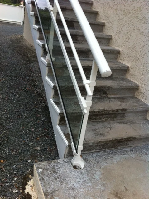 Garde corps vitré Aai M'Alu